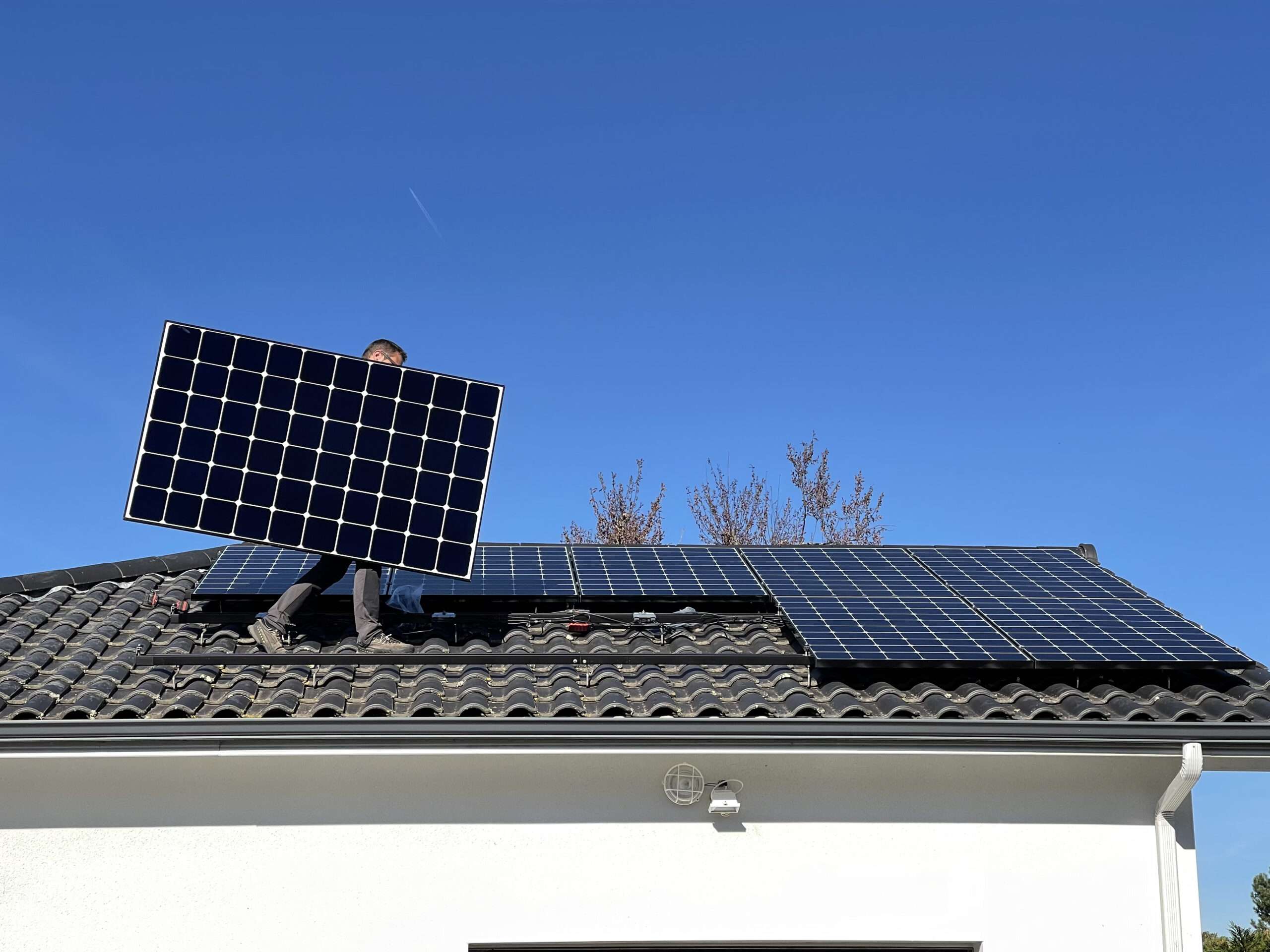 pose-système-photovoltaïque-Niroma